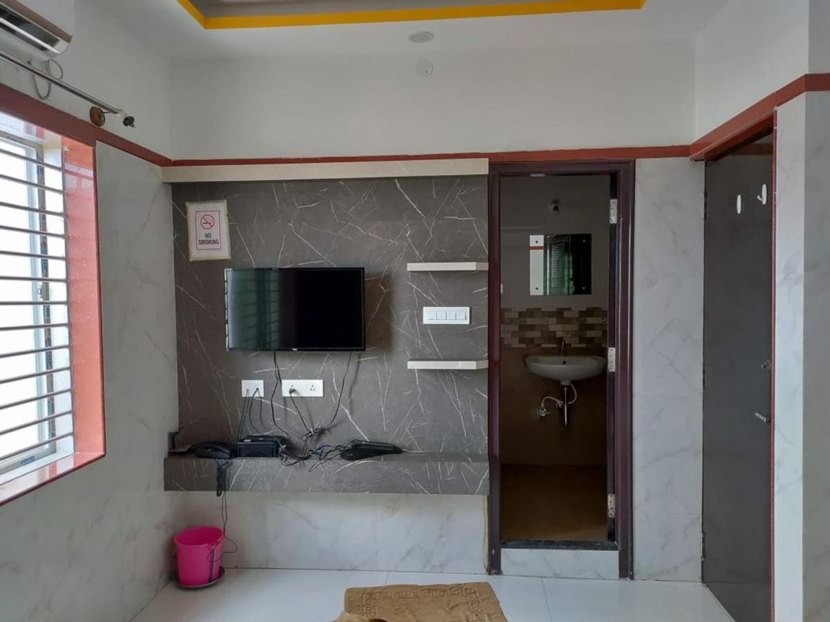 Guru Comforts Belur Belur  エクステリア 写真